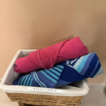 Sunlit 2bd Maisonette With Private Entrance & Outdoor Backyard In Qawra *