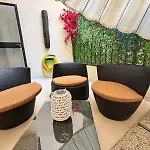Lägenhet Sunlit 2bd Maisonette With Private Entrance & Outdoor Backyard In Qawra