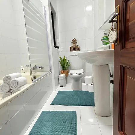 Sunlit 2bd Maisonette With Private Entrance & Outdoor Backyard In Qawra San Pawl il-Baħar