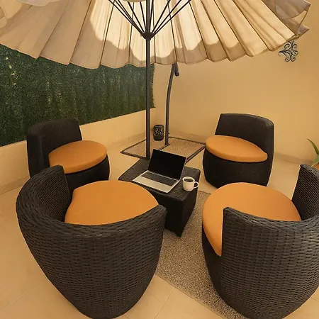 Apartman Sunlit 2bd Maisonette With Private Entrance & Outdoor Backyard In Qawra San Pawl il-Baħar