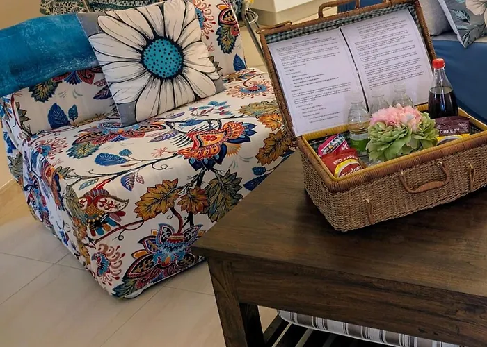 Sunlit 2bd Maisonette With Private Entrance & Outdoor Backyard In Qawra * San Pawl il-Baħar