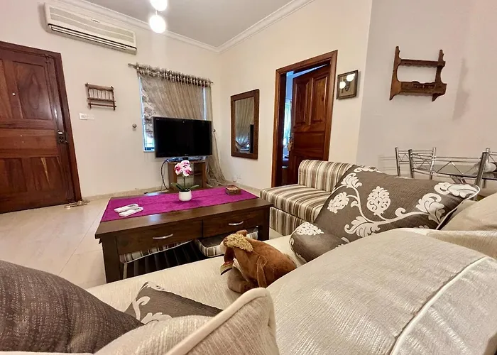 Sunlit 2bd Maisonette With Private Entrance & Outdoor Backyard In Qawra *