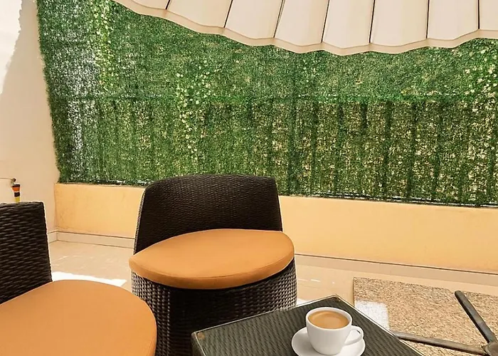 Sunlit 2bd Maisonette With Private Entrance & Outdoor Backyard In Qawra * San Pawl il-Baħar