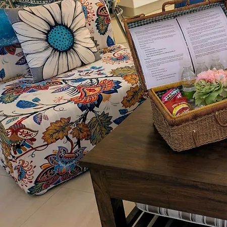 Sunlit 2bd Maisonette With Private Entrance & Outdoor Backyard In Qawra * 세인트폴스베이