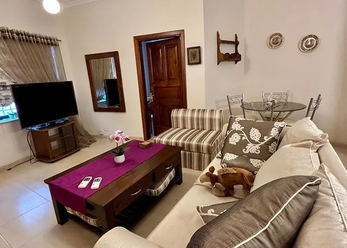 Sunlit 2bd Maisonette With Private Entrance & Outdoor Backyard In Qawra * 圣保罗湾城