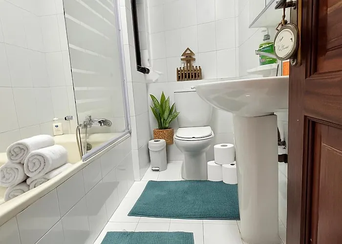 Sunlit 2bd Maisonette With Private Entrance & Outdoor Backyard In Qawra 圣保罗湾城